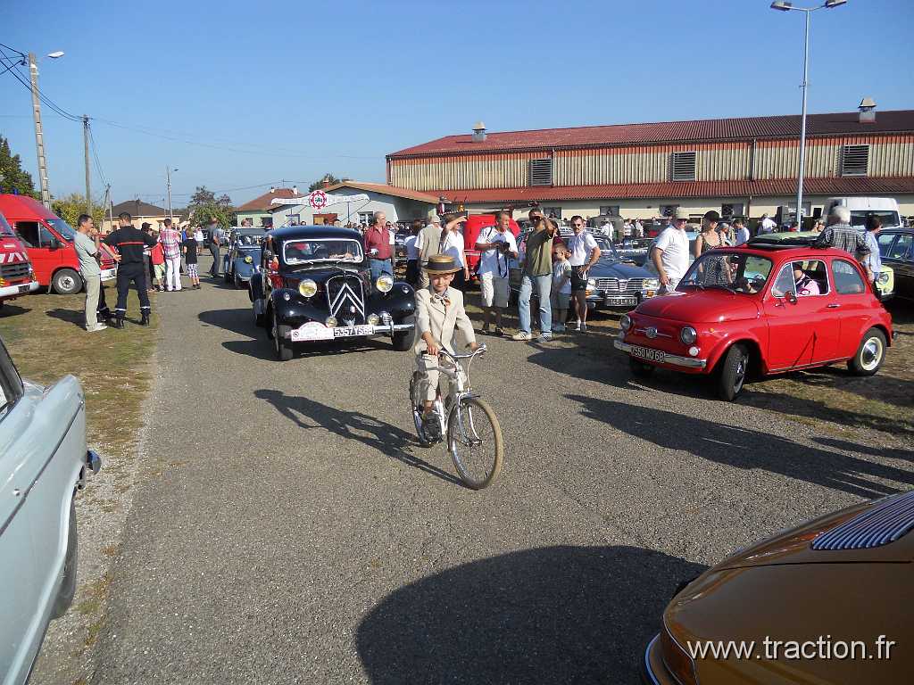 2011_rustenhart (143).jpg - 02/10/2011 - 68740 RUSTENHART 31ème Randonnée Internationale des Vendanges - Le défilé